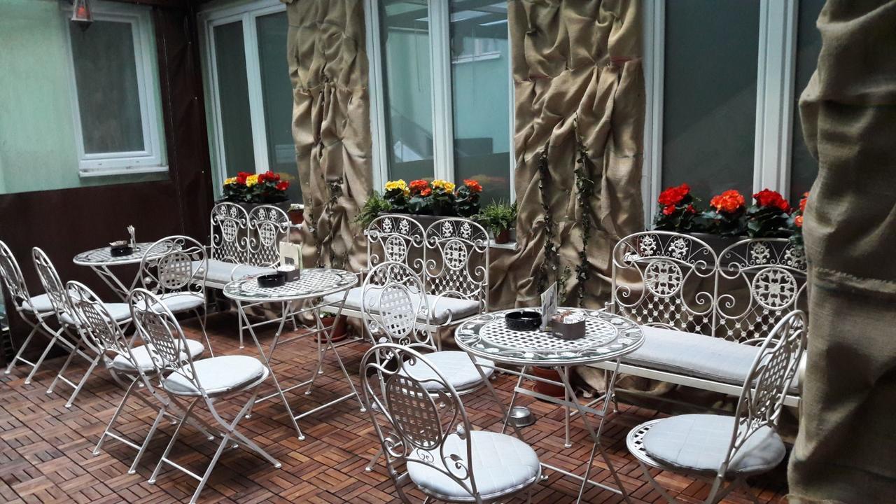Boutique Hostel Kings N' Queens Загреб Екстер'єр фото