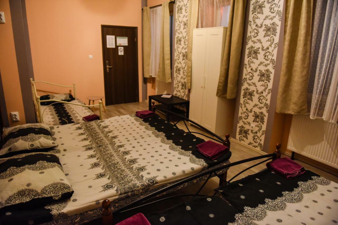 Boutique Hostel Kings N' Queens Загреб Екстер'єр фото