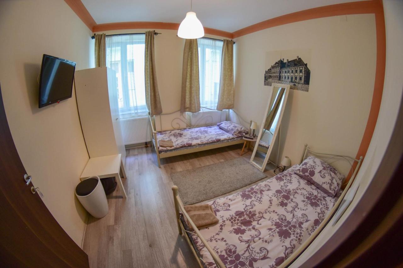 Boutique Hostel Kings N' Queens Загреб Екстер'єр фото